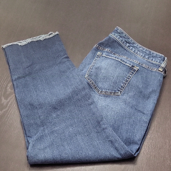Torrid 18 Regular Boyfriend Blue Denim Jeans with Frayed Hem - Picture 1 of 11